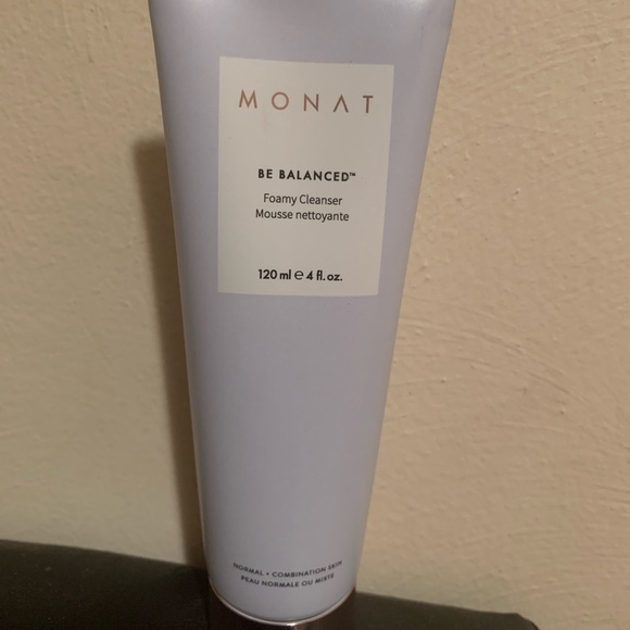 be balanced cleanser monat